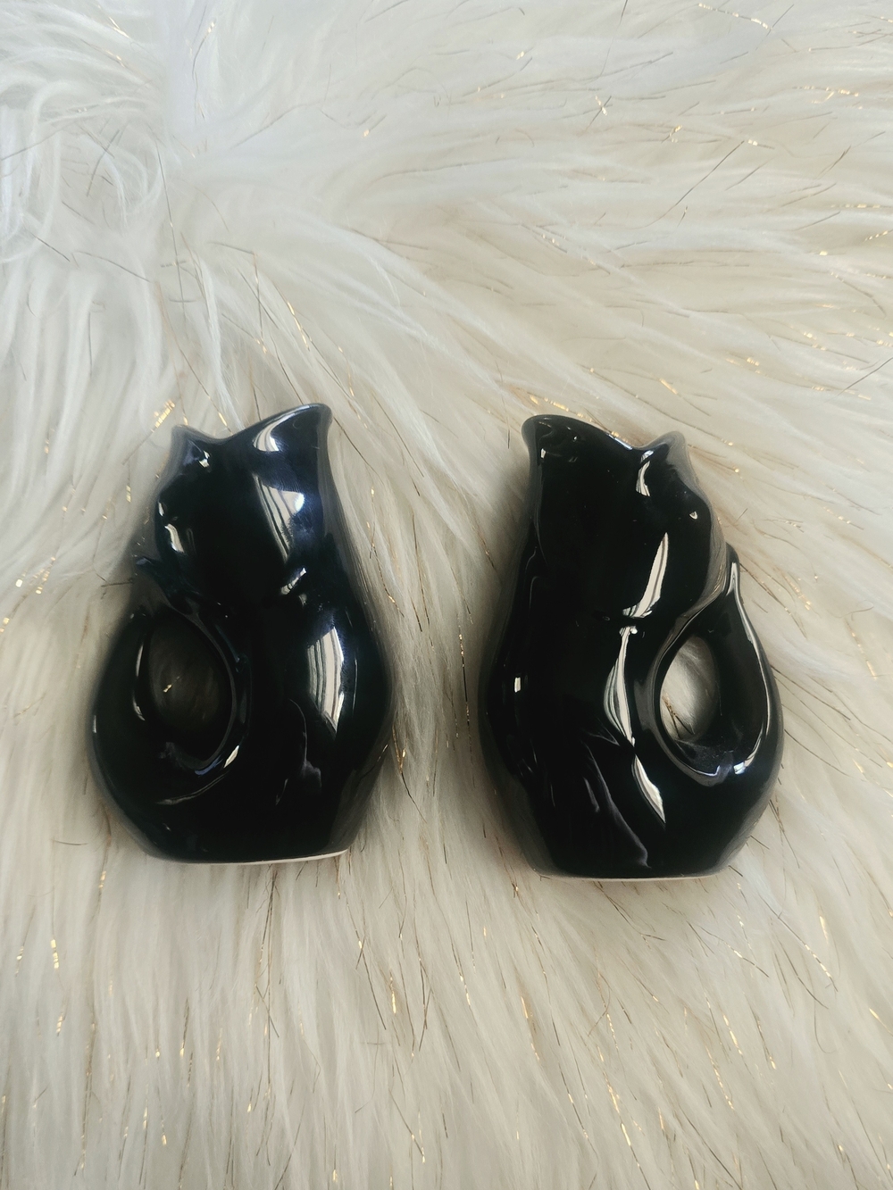 Glossy Black Ceramic Cat Figurine Set - Decorative Home Accent